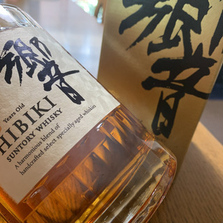 サントリーウイスキー響17年ゴールド箱付き700ml43％未開封新品