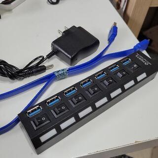 USB充電と鍵　アダプター等