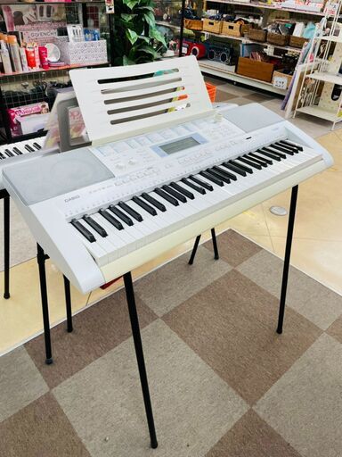 CASIO(カシオ) 光ナビゲーションキーボード ♫定価38.000♬ 2013年7 LK-207
