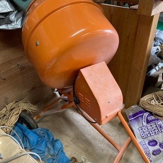 コンクリートミキサー　WPM-70A