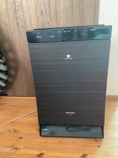 値下げ！加湿機能付き空気清浄機　Panasonic F-VC70XP