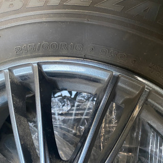 ブリヂストン　スタッドレスタイヤ　4本