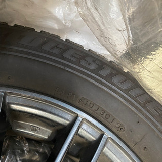 ブリヂストン　スタッドレスタイヤ　4本