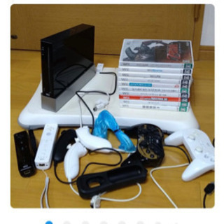 【ネット決済・配送可】Wii本体+Wiifit本体+コントローラ...