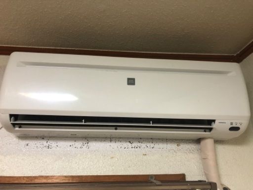 冷房エアコン