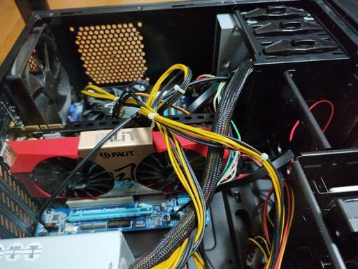 モニター&マウス&キーボード&スピーカー付き ゲーミングpc