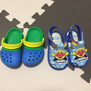 【ネット決済】【2足セット】✨美品✨crocs&アンパンマン ベ...