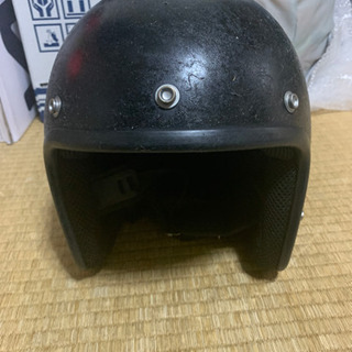 黒のジェットヘルメット