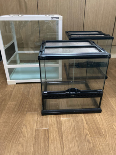 爬虫類用 ケージ