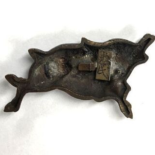  当時物 目貫 刀 猪 本体のみ 武具装飾 日本刀 装飾 刀装具 時代不明 ☆ PayPay(ペイペイ)決済可能 ☆ 札幌市 白石区 東札幌 ☆ アウトレットモノハウス