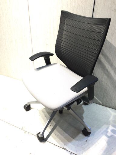 ■5186■okamura baron 2012年 椅子 オカムラ バロン オフィスチェア 事務椅子 肘付き デスクチェア
