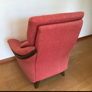 ニトリ コウテイ 1人用布張りソファ 赤