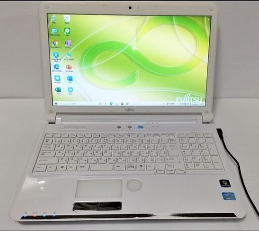 ★美品・富士通 LIFEBOOK★最強Core i5/4GB/750GB/BD/WEBカメラ/クリスタルホワイト