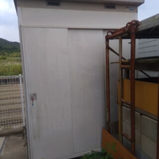 プレハブ小屋道具置き場などにいかがでしょうか プレハブ小屋道具置き場などにいかがでしょうか