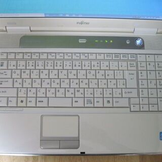 白いPC富士通.LIFEBOOK NF/G60T Core i3-330M 2.13GHz/8G/新古品