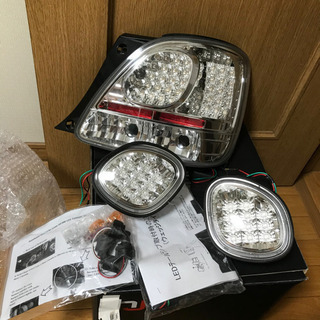 中古 トヨタ アリスト 社外 JUNYAN テールランプ HU4...