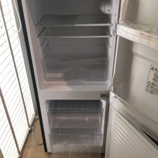 ほぼ未使用 106リットル直冷式2ドア冷蔵庫 Nグラシア BK