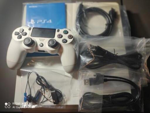 PS4箱付き、ケーブル類新品！