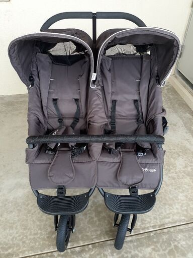 双子ベビーカー　エアバギーココダブル