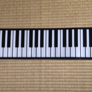 （取引中）ロールピアノ　61鍵盤　120和音　フレキシブルピアノ　