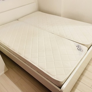 IKEA ベッドとマットレス　15000円　サイズ167＊207cm