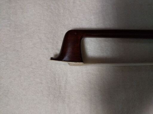 ☆大人用のヴァイオリン 弓 「ATELIER LA BOLG」の刻印銘