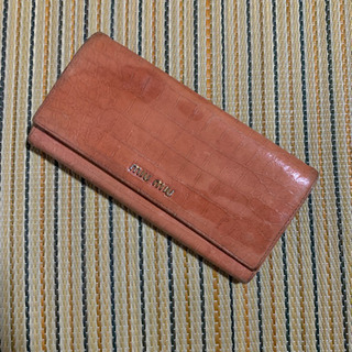 miumiuの財布