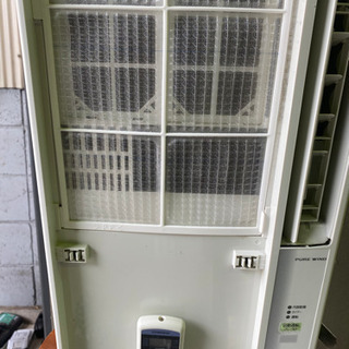 ありがとうございます。商談成立致しました！ウインドエアコン冷房専用　本体　取り付け枠　リモコン