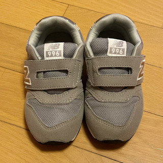 【ネット決済】子供靴　ニューバランス　16センチ　グレー
