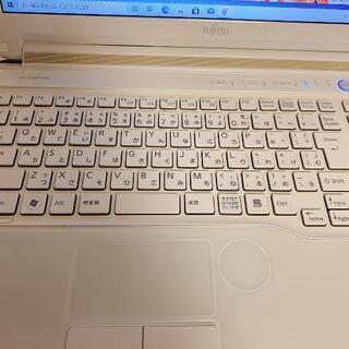 17番 FUJITSU Corei7 SSD250GB カメラ