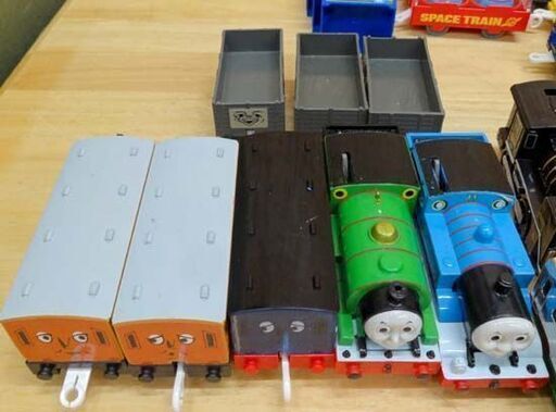 使用感少なめ★プラレール 53車両セット まとめて トーマス 新幹線 機関車 プラレール博 列車 他 まとめ売り 合わせて おもちゃ 男の子 ☆ PayPay(ペイペイ)決済可能 ☆ 札幌市 豊平区 平岸 使用感少なめ☆プラレール 53車両セット まとめて トーマス 新幹線