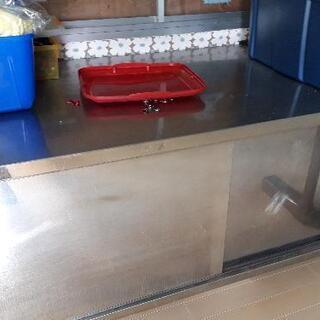 ステンレス 作業台 厨房 業務用 大サイズ 厨房器具 作業場 パン屋 ケーキ屋 居酒屋 さんなどにも！