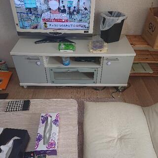 テレビ棚