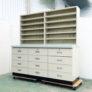 山口)下松市より　タカゾノ SOLNO 錠剤台 上部6段ケース54個幅90cm×2 下部4段引出し幅60cm×3 幅180×奥行60×高さ180cm　BIZHF22H