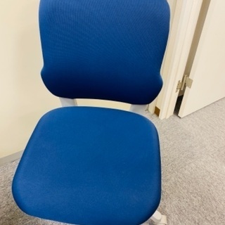 【ネット決済】オフィス家具　椅子　キャスター付き　ワークチェア