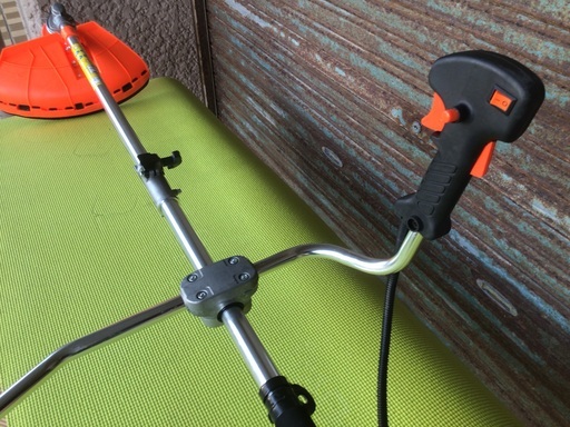 家庭用品 高排気量 ハイパワー 草刈り機 新品展示品 特価 ベルト 