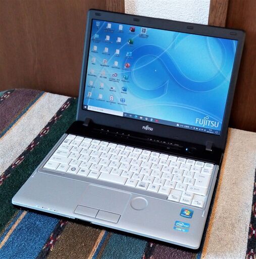 特価！✅送料無料！FUFITSU LIFEBOOK P771/重さ1.3kg コンパクトサイズ/大容量バッテリー搭載！/高性能Core i5/光速☆彡SSD120GB/メモリ4GB♪/大容量バッテリー！/すぐ使えるWindows10♪/SDカードスロット♪/すぐ繋がるWi-Fi/Microsoft Office2019✎/点検整備清掃済み/No.10617
