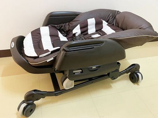 コンビ ネムリラ4キャスオートスウィング 良品 combi ネムリラ 4キャス 
