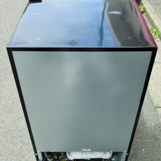 冷蔵庫　エスキュービズム　90L WR-2090BK 2017年製 エスキュービズム、2ドア冷蔵庫＆1ドア冷凍庫に新色の木目調やシルバー