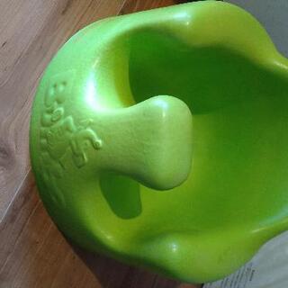 バンボ　黄緑　テーブル付き　赤ちゃん　子供　椅子　イス　食事いす