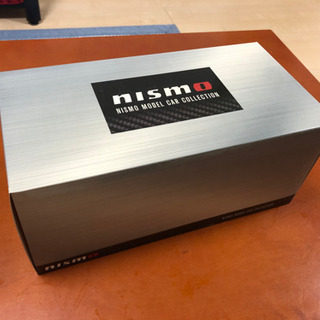 オートアート1/18ミニカー　スカイラインGTR