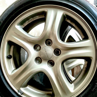 スバルの16インチ純正ホイールとタイヤのセットです