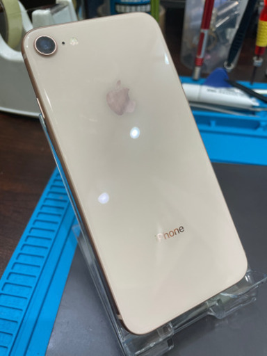 売却済み】iPhone8 64GB ゴールドSIMフリー端末【バッテリー新品】