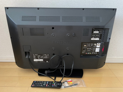 SHARP AQUOS 32型、2017年製　液晶カラーテレビ、LC-32H40