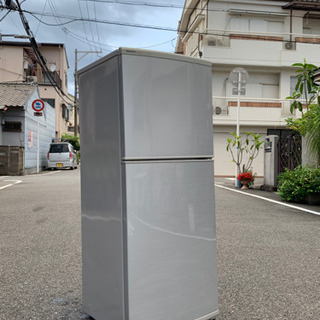 🚛配送無料🔰当日配送‼️冷蔵庫　140L🎖 トップフリーザータイプ🏅 清掃済み🔵　洗濯機　も出品　✨　大阪　京都　奈良　兵庫　和歌山🔰　　　　