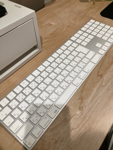 Apple Magic Keyboard(テンキー付き)- 日本語(JIS) - シルバー