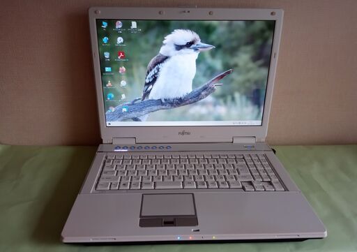 Fujitsu ノートパソコンNF/C70 Windows10 Home 64bit