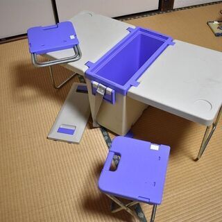 【ネット決済】クーラーボックス機能付きテーブル（椅子２脚収納付）