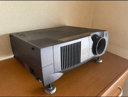 FUJI XEROX プロジェクター　1350ANSIルーメン