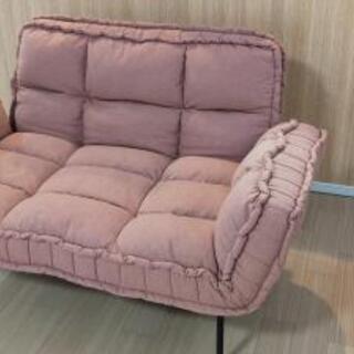 引っ越しに伴い、Francfrancの2人掛け用ソファを安価でお譲りし